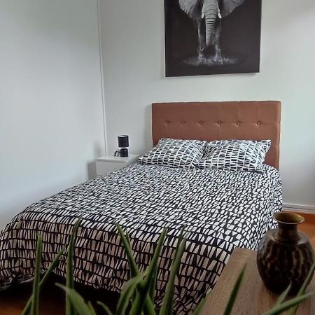 Maison Charmante Avec Patio ! Bourges Kültér fotó